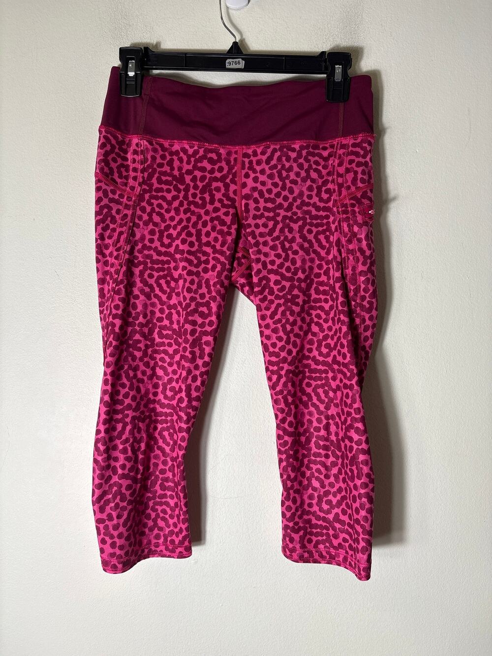 Lululemon Pink Dot Leggings Sz 6